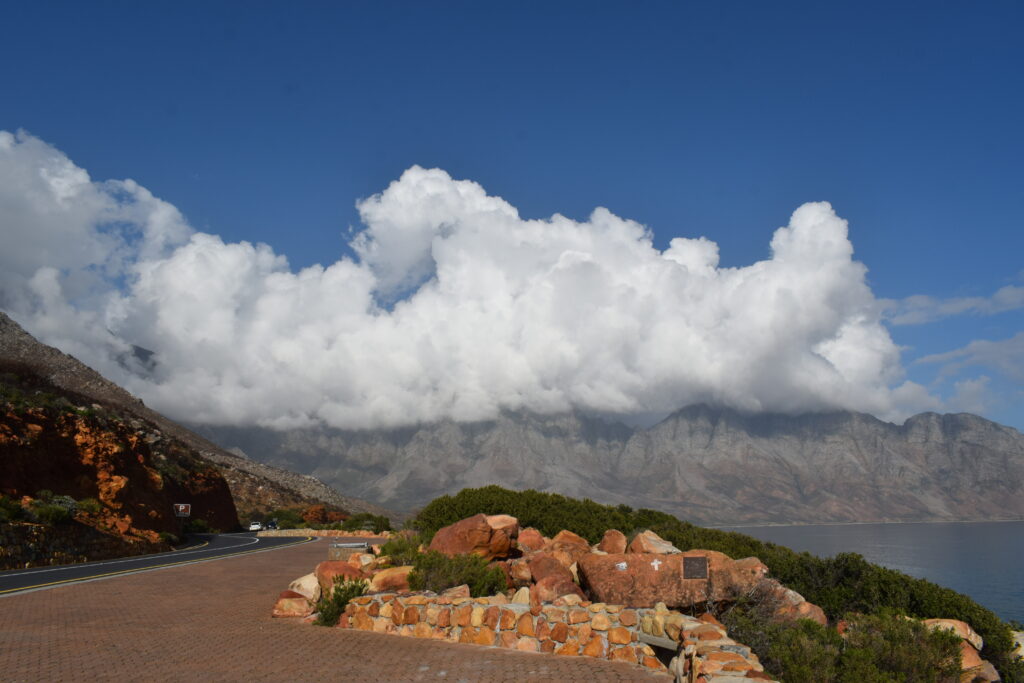 The beautiful Clarens drive near Cape Town